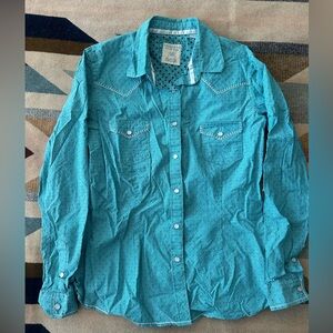 Women’s Blue Pearl Snap Shirt